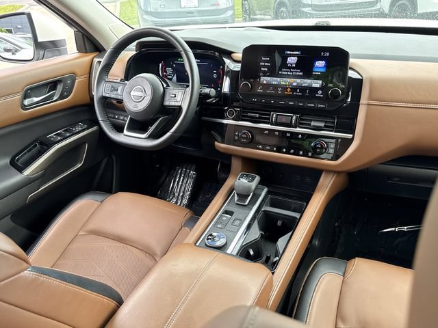 Used 2024 Nissan Pathfinder Platinum AWD/4WD image 27