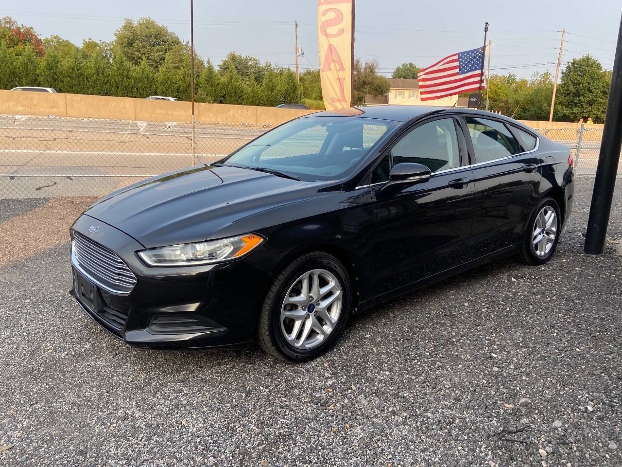 Used 2013 Ford Fusion SE image 3