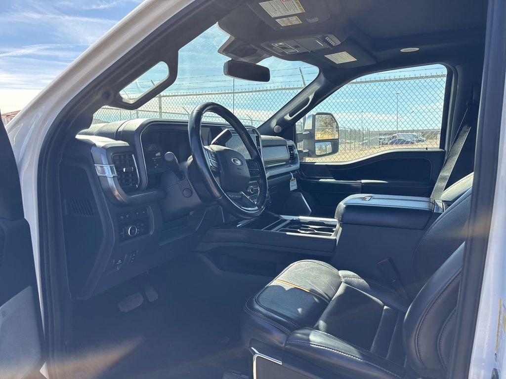 Used 2023 Ford F350 Platinum image 9