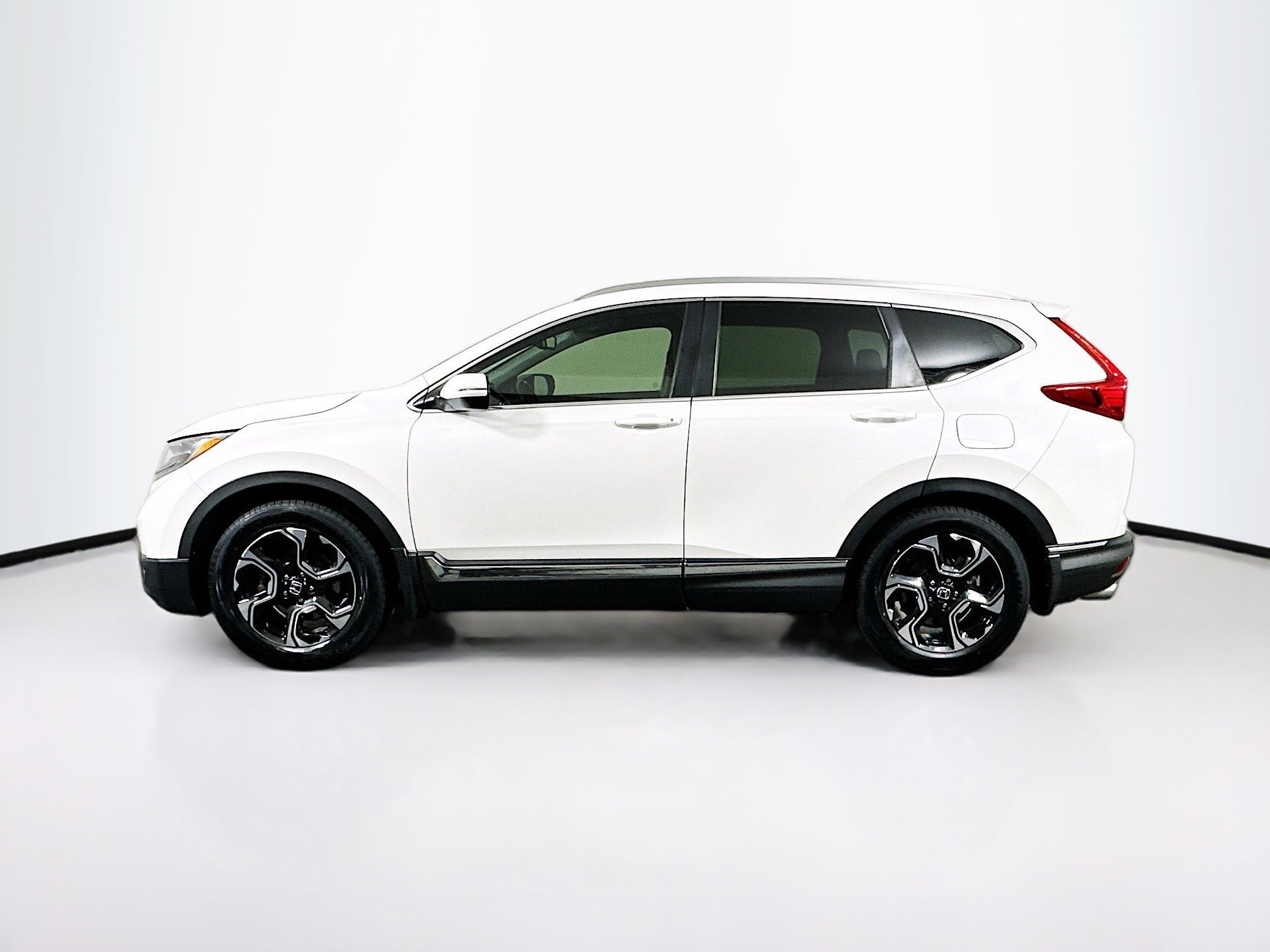 Used 2018 Honda CR-V Touring image 4