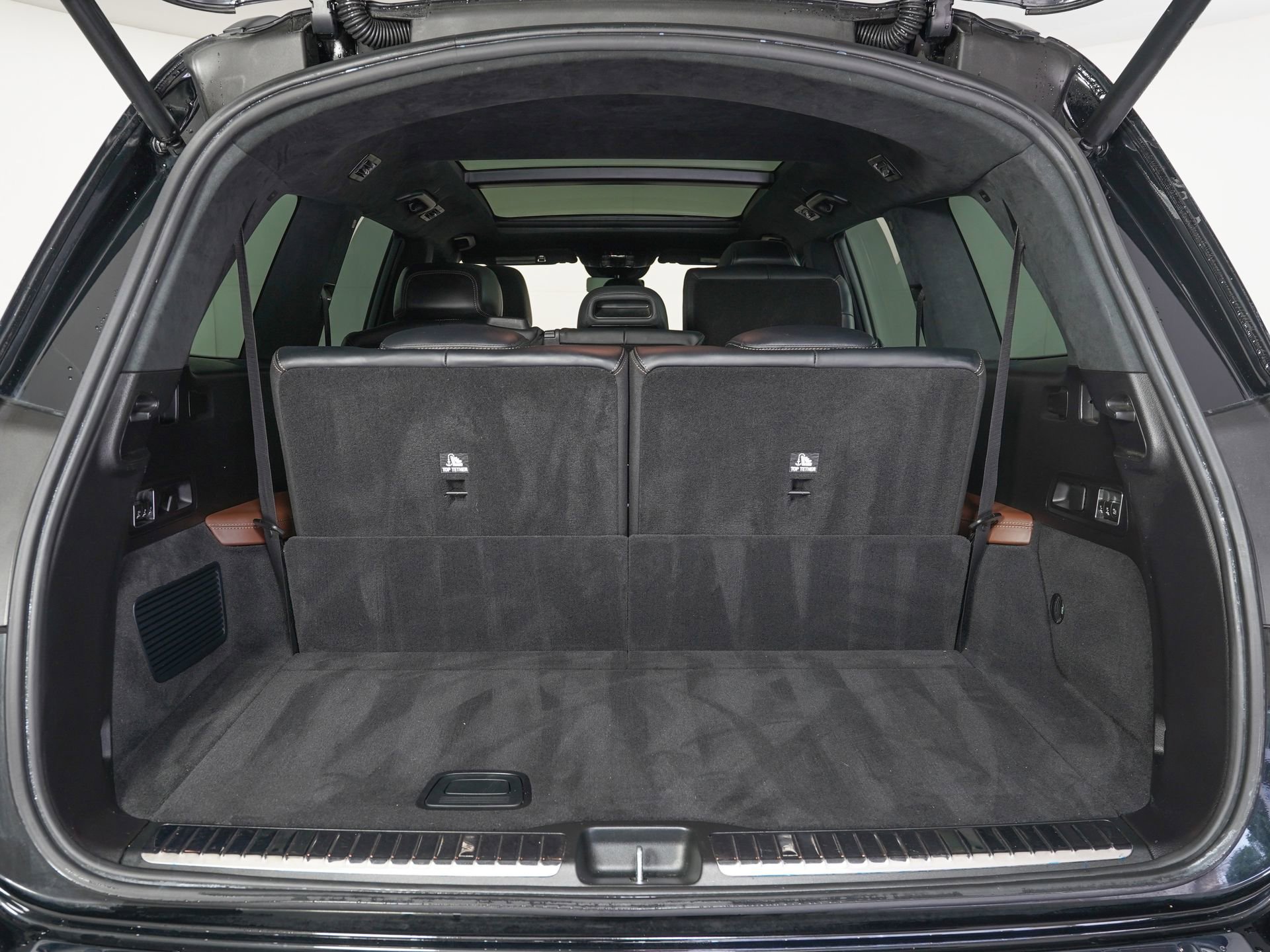 Used 2024 Mercedes-Benz GLS 63 AMG 4MATIC image 9