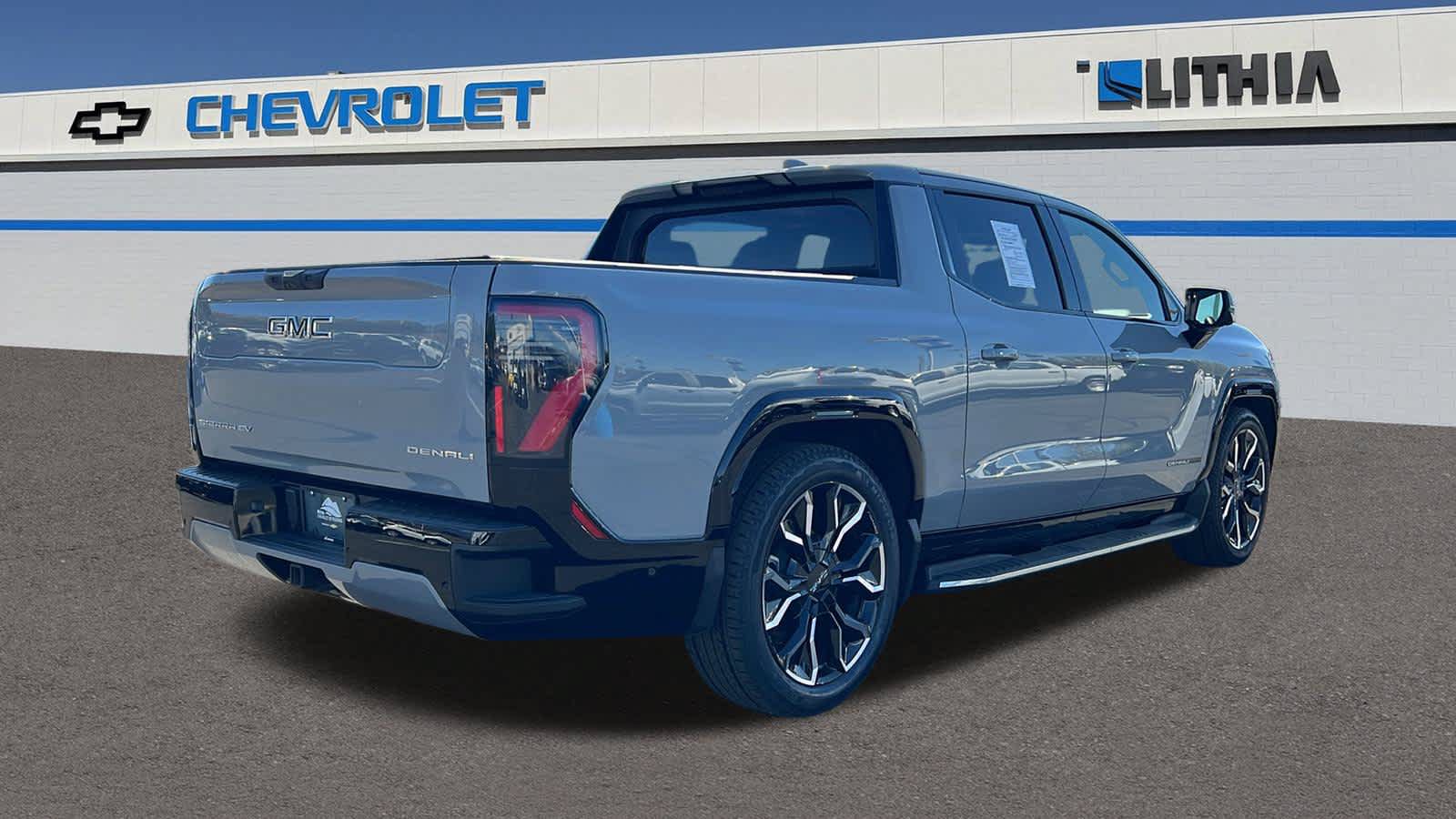 Certified 2024 GMC Sierra EV Denali AWD/4WD image 5