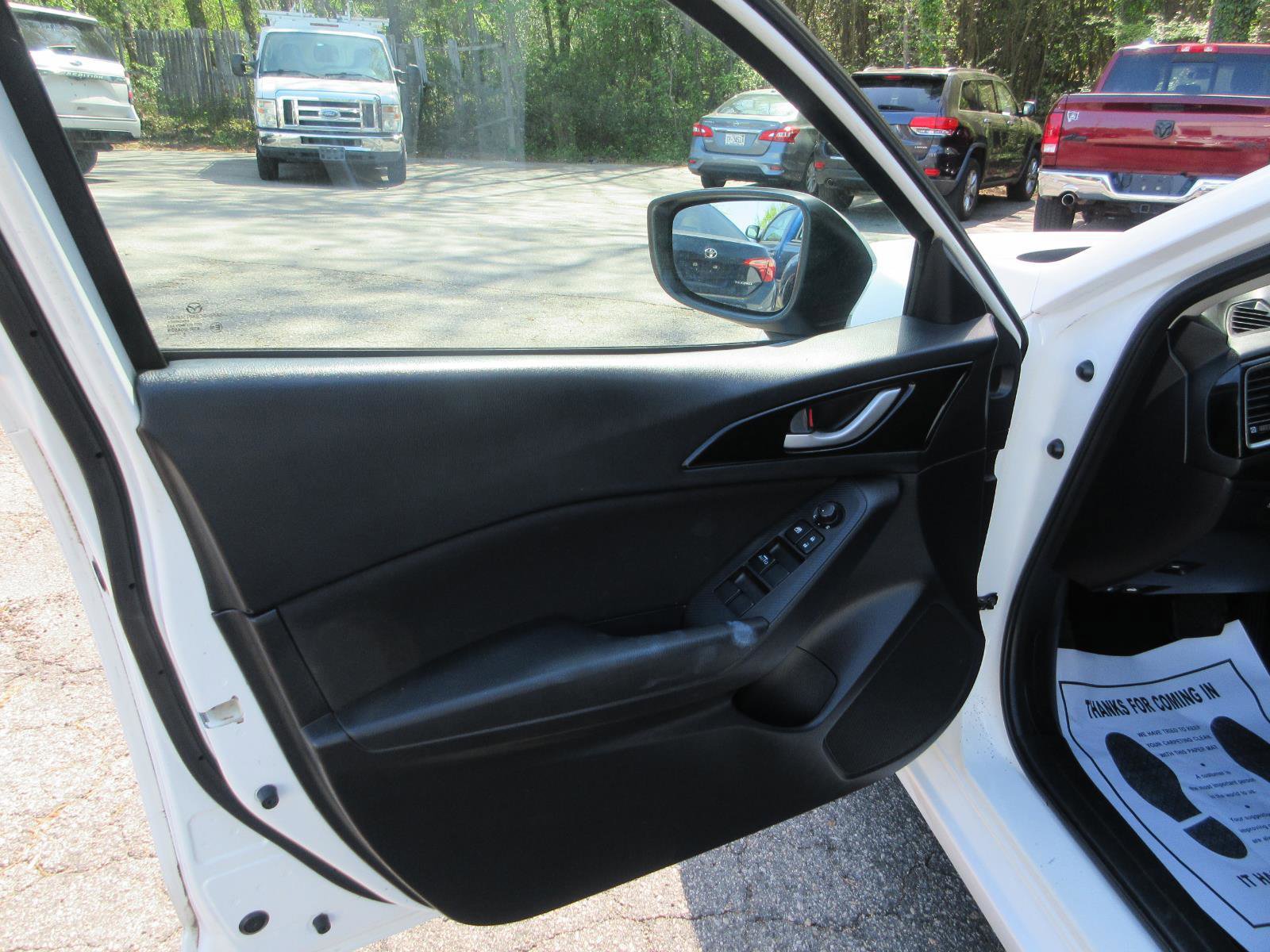 Used 2015 MAZDA MAZDA3 i Sport FWD image 10