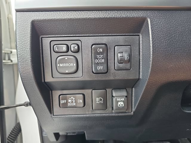 Used 2020 Toyota Tundra Platinum AWD/4WD image 29
