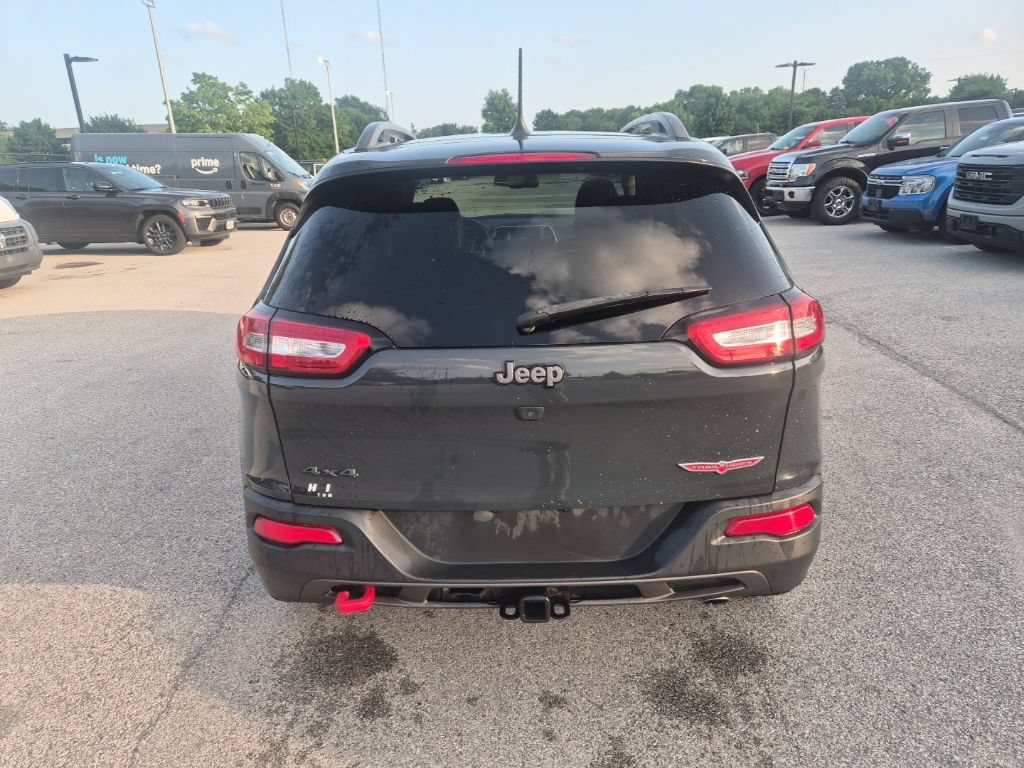 Used 2016 Jeep Cherokee Trailhawk w/ Comfort/Convenience Group AWD/4WD image 6