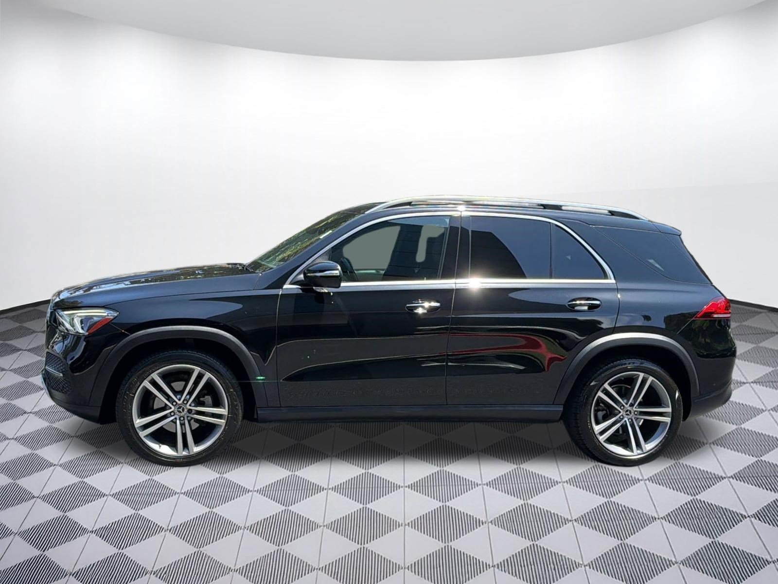 Used 2022 Mercedes-Benz GLE 350 4MATIC image 2