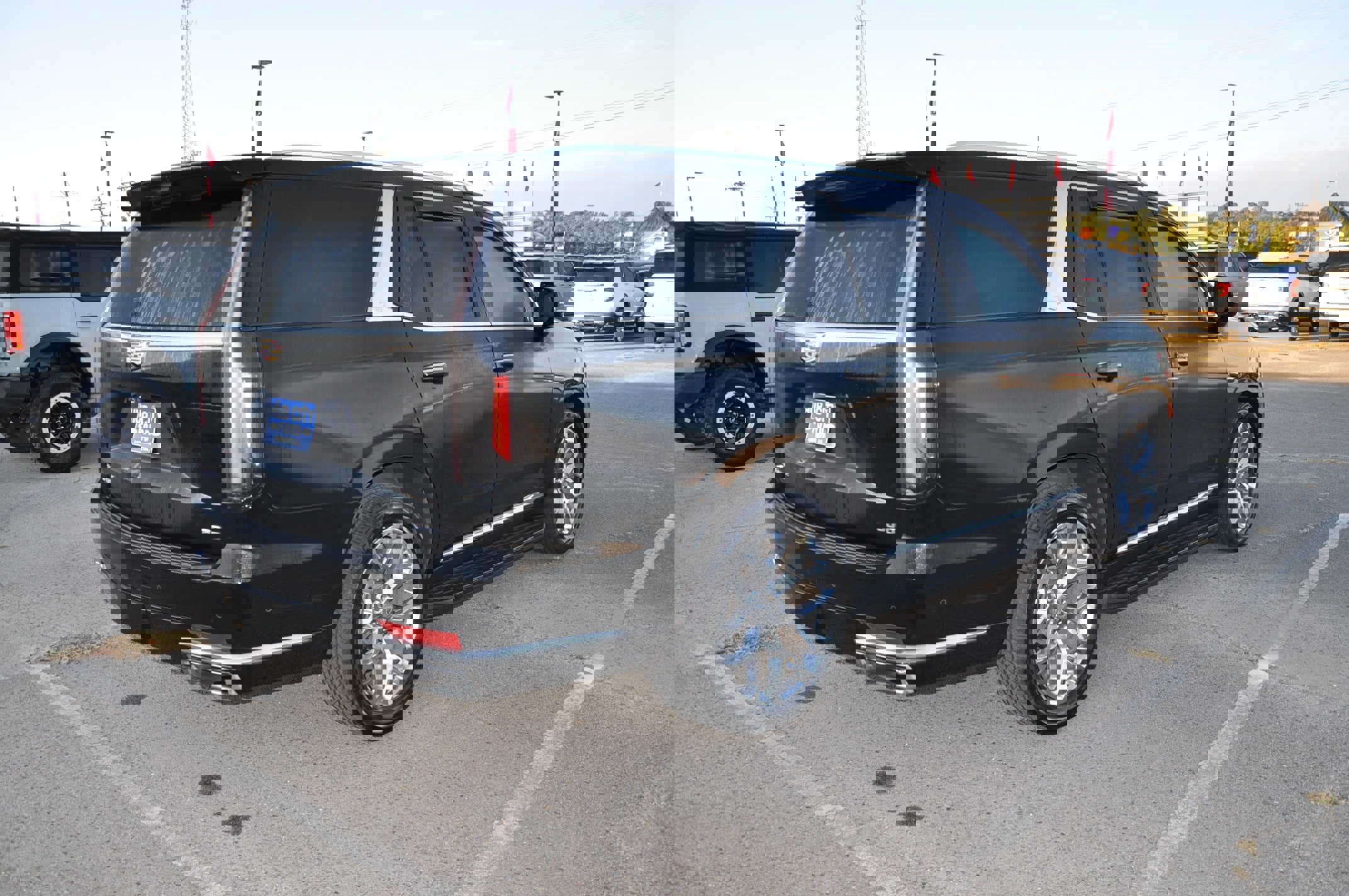 Used 2021 Cadillac Escalade Premium Luxury Platinum image 5