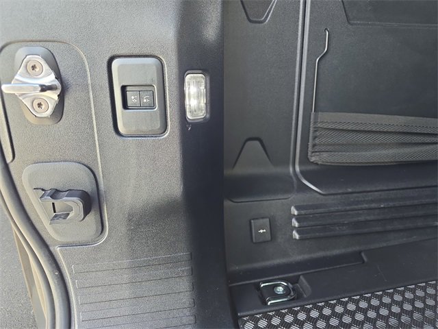 Used 2024 Land Rover Defender 110 S image 13