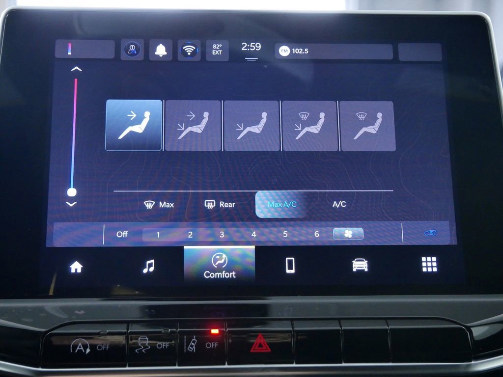 Used 2024 Jeep Compass Sport image 40