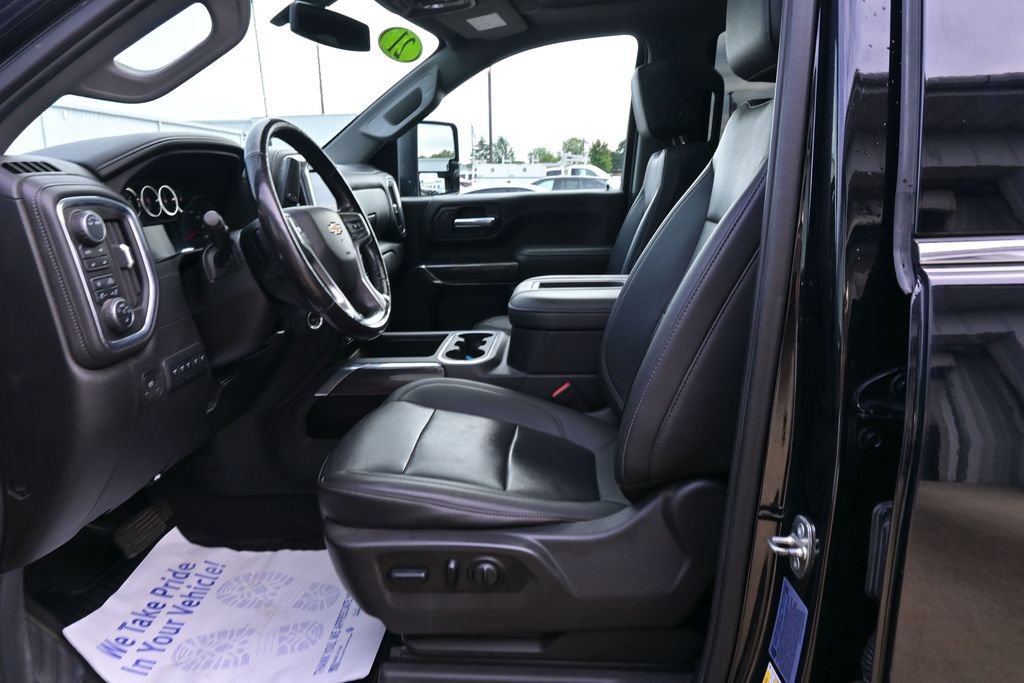 Used 2021 Chevrolet Silverado 3500 LTZ w/ LTZ Convenience Package AWD/4WD image 30