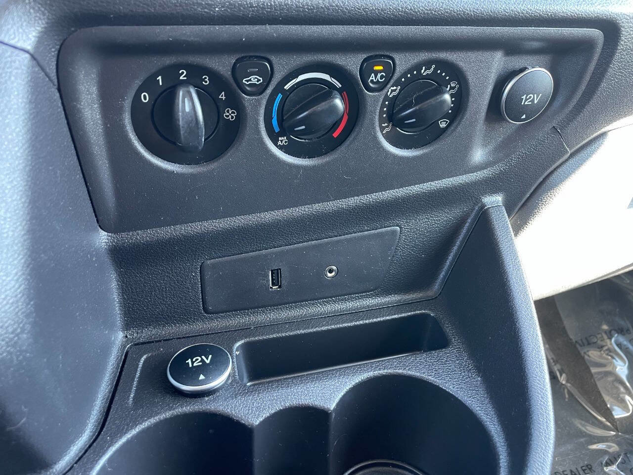 Used 2015 Ford Transit 150 XLT RWD image 40