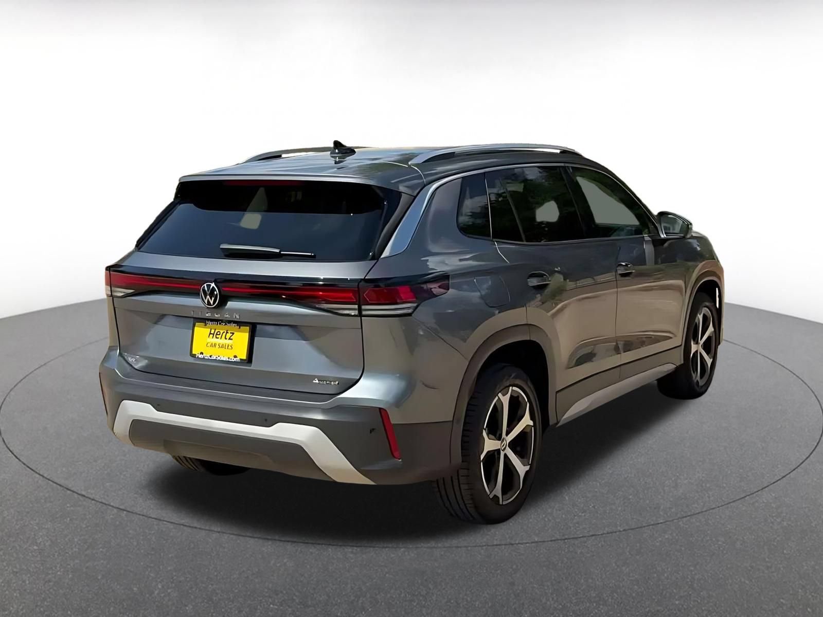 Used 2026 Volkswagen Tiguan SE AWD/4WD image 13