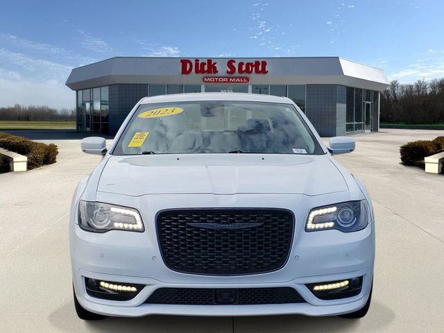 Used 2023 Chrysler 300 Touring L w/ Popular Equipment Group AWD/4WD video 2