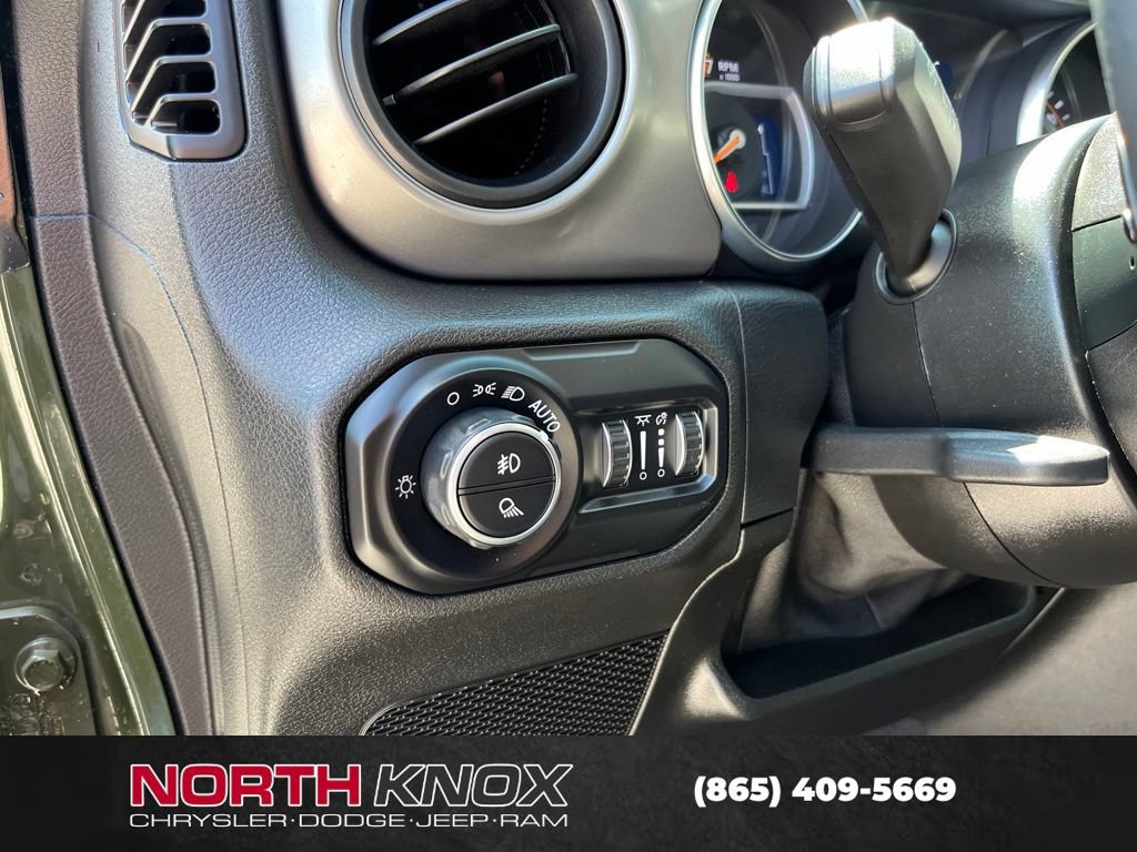 Used 2021 Jeep Gladiator Sport AWD/4WD image 8