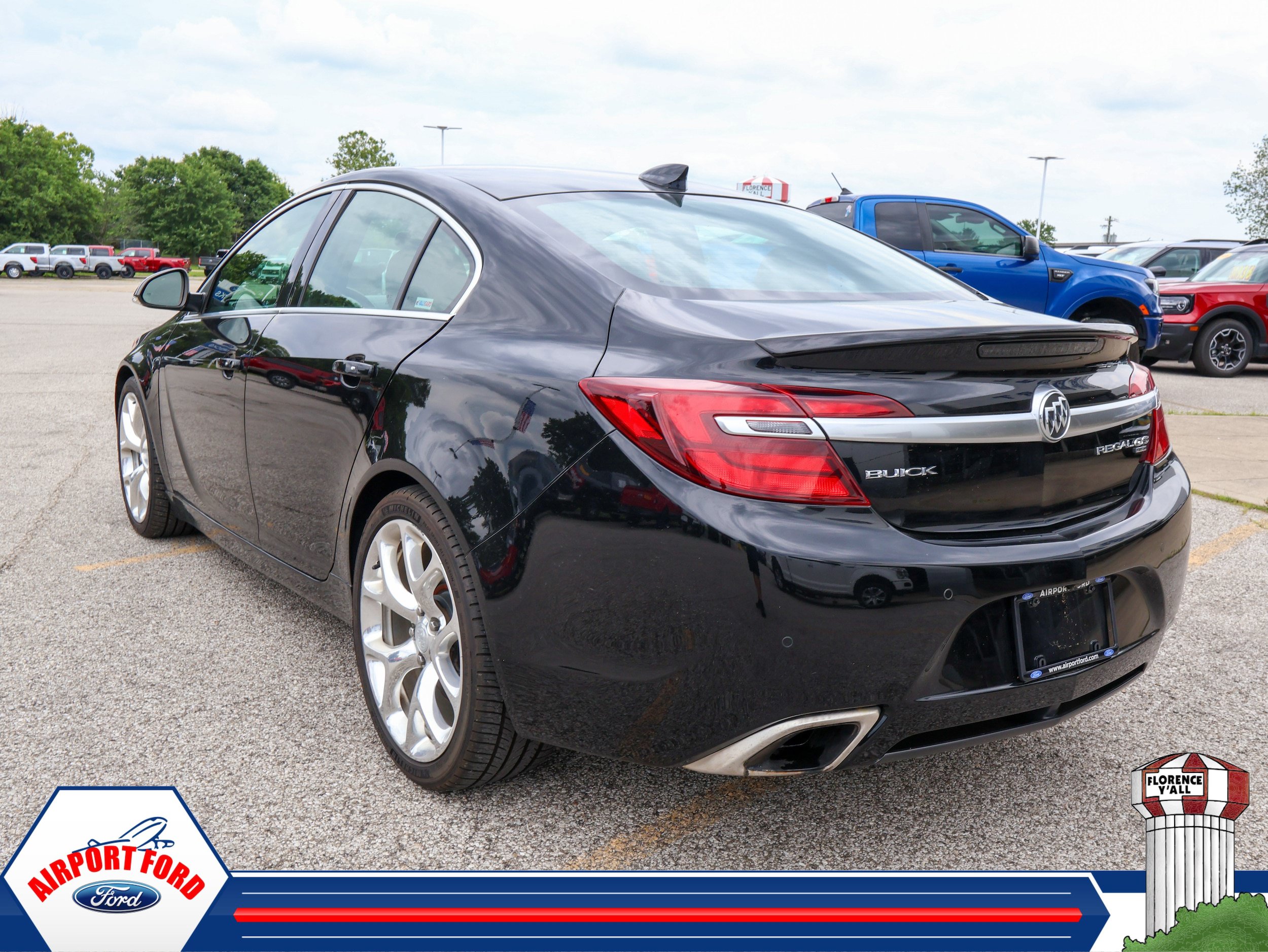 Used 2017 Buick Regal GS w/ Driver Confidence Package #1 AWD/4WD image 3
