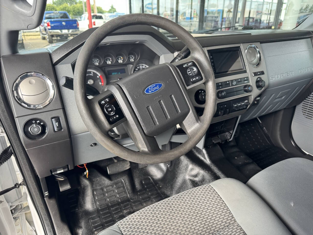 Used 2013 Ford F350 XLT w/ Camper Pkg AWD/4WD image 5