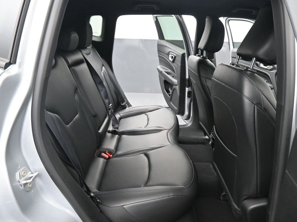New 2026 Jeep Compass Limited image 15