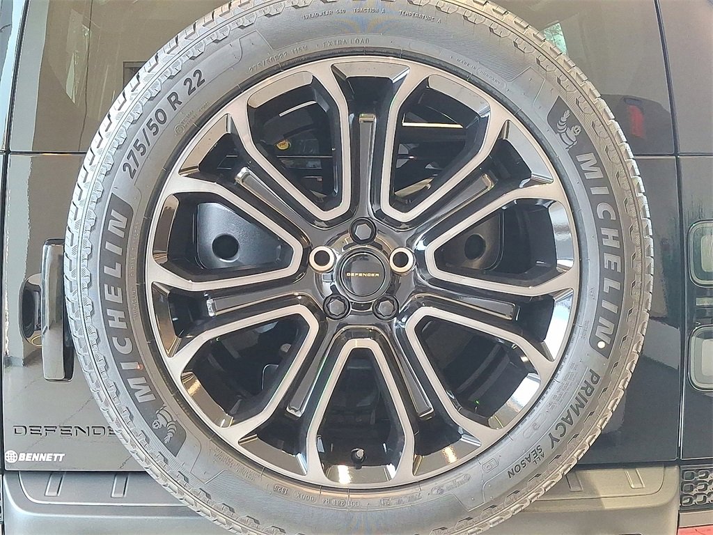 New 2026 Land Rover Defender 110 image 17