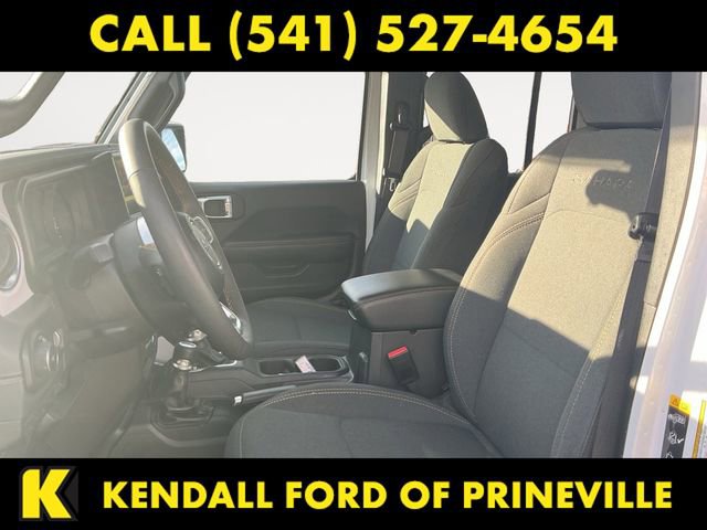 Used 2024 Jeep Wrangler Sahara AWD/4WD image 9