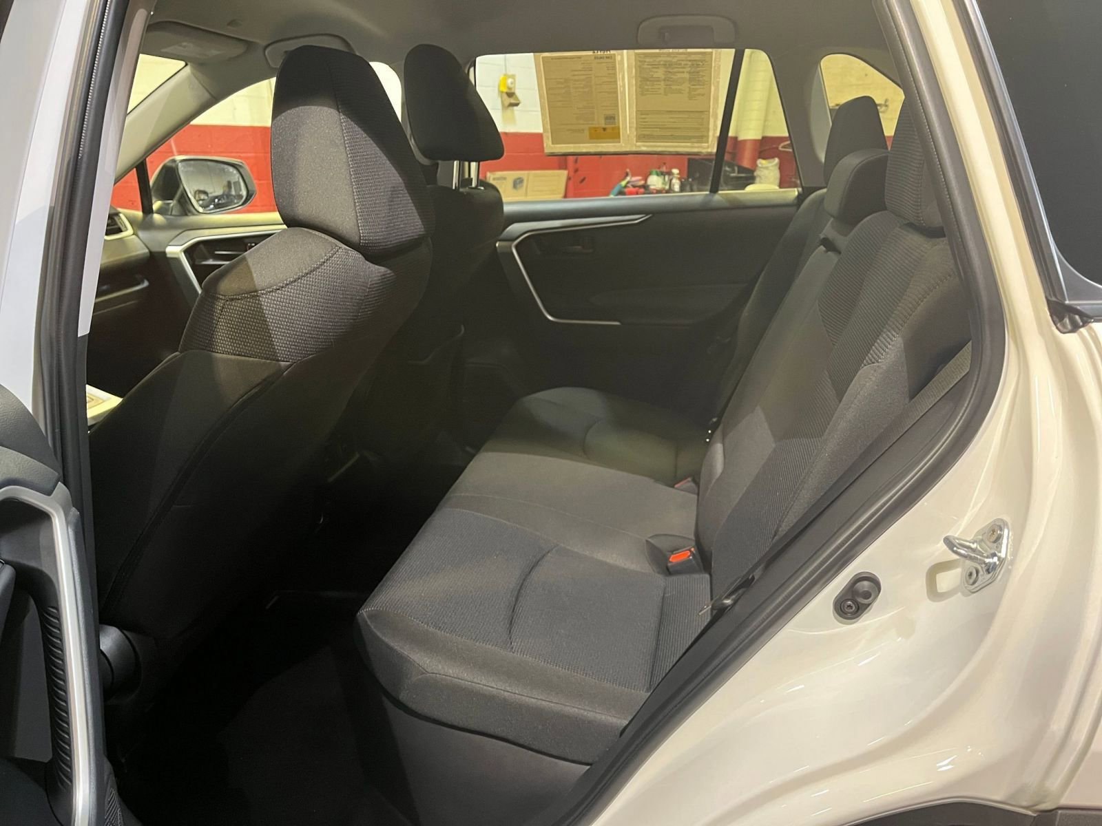 Used 2025 Toyota RAV4 LE image 25