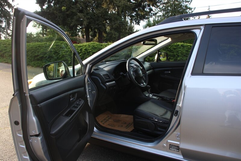 Used 2014 Subaru Crosstrek 2.0i Limited w/ Popular Package #2 AWD/4WD image 5