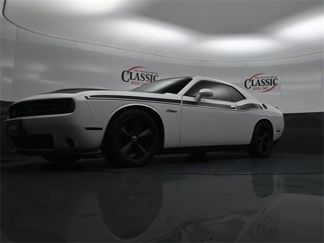 Used 2019 Dodge Challenger R/T w/ Plus Package image 25