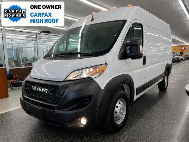 Used 2023 RAM ProMaster 2500 w/ Convenience Group FWD image 2