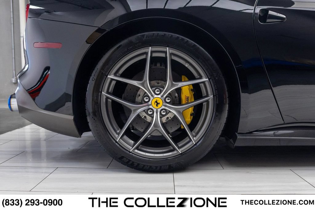 Used 2014 Ferrari F12 Berlinetta RWD image 30