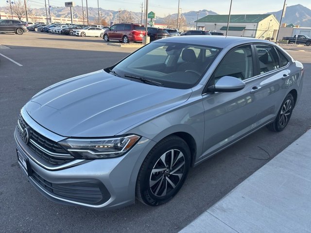 Used 2024 Volkswagen Jetta S image 3