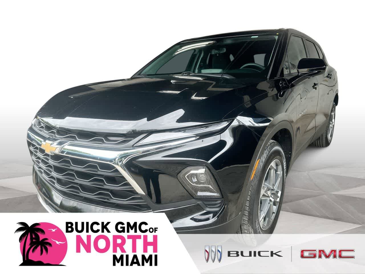 Used 2025 Chevrolet Blazer LT FWD image 1