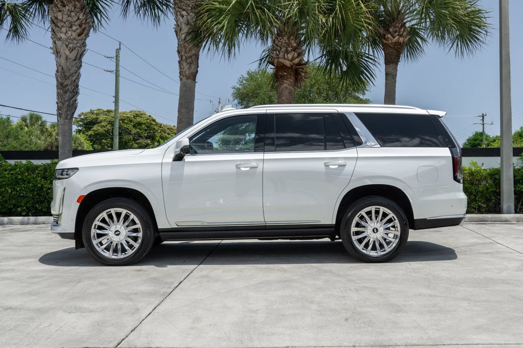 Used 2023 Cadillac Escalade Premium Luxury w/ Performance Package AWD/4WD image 3
