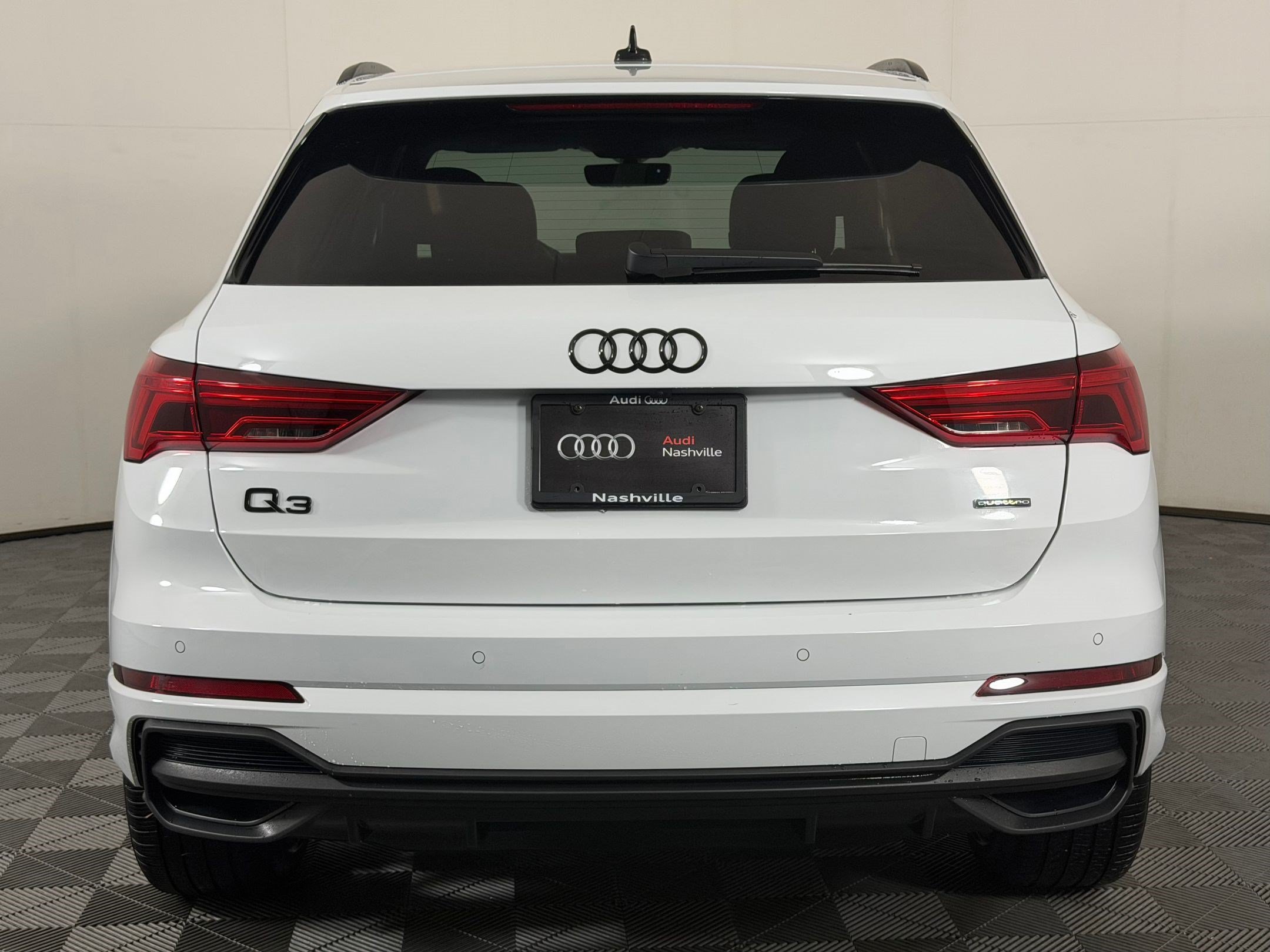 Certified 2025 Audi Q3 2.0T Premium Plus w/ Premium Plus Package AWD/4WD image 10