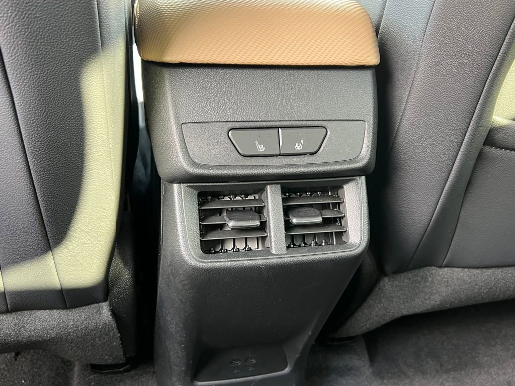 Used 2025 Chevrolet Equinox ACTIV w/ Safety and Technology Package image 14