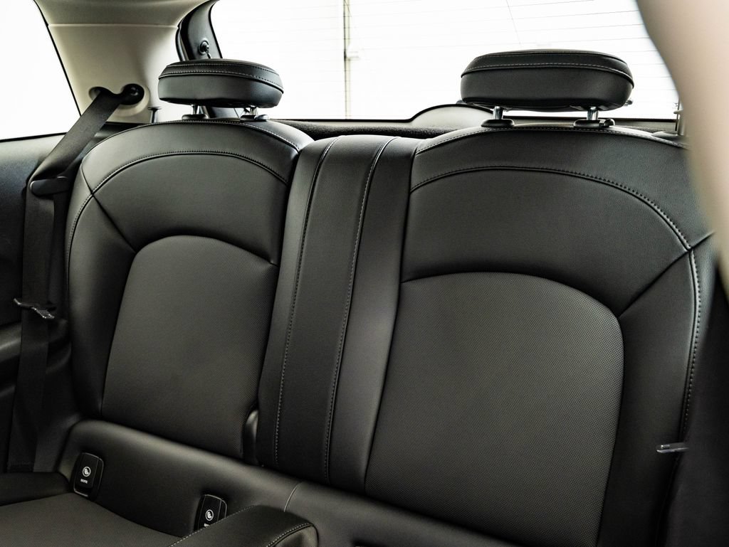 Used 2018 MINI Cooper 2-Door Hardtop FWD image 40