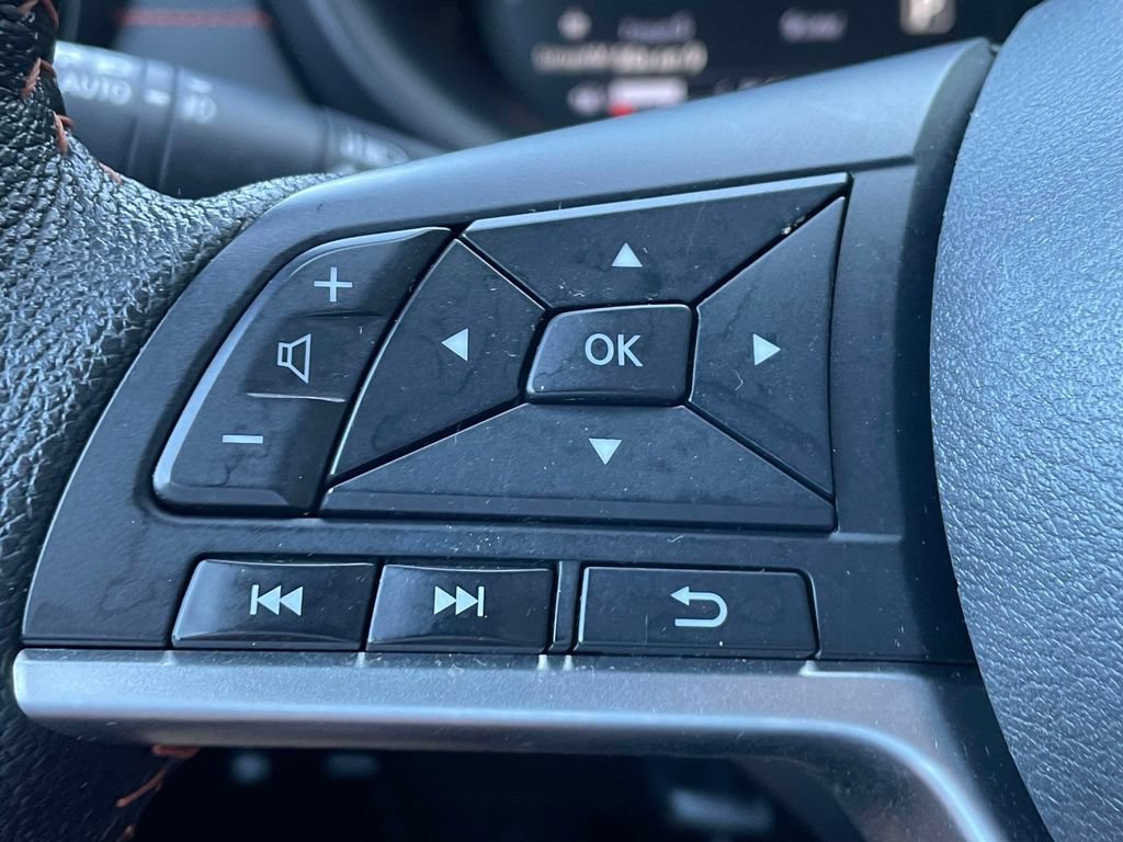 Used 2021 Nissan Kicks SR w/ SR Premium Package FWD image 28