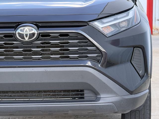 Used 2023 Toyota RAV4 LE image 9