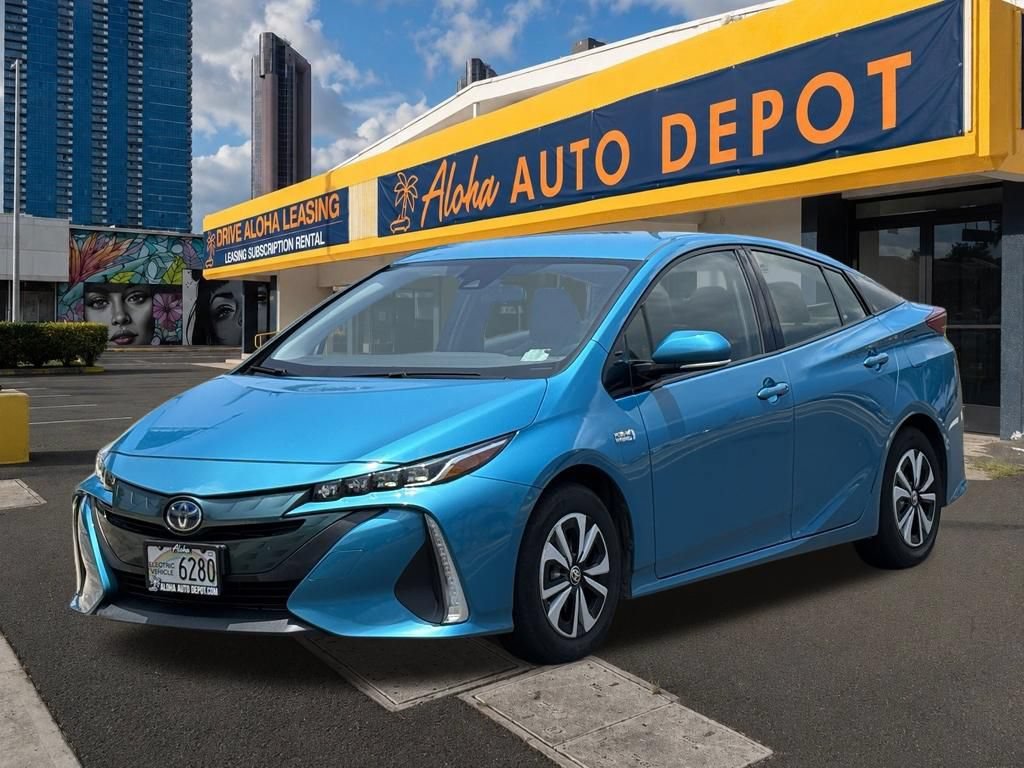 Used 2017 Toyota Prius Prime Advanced FWD image 1