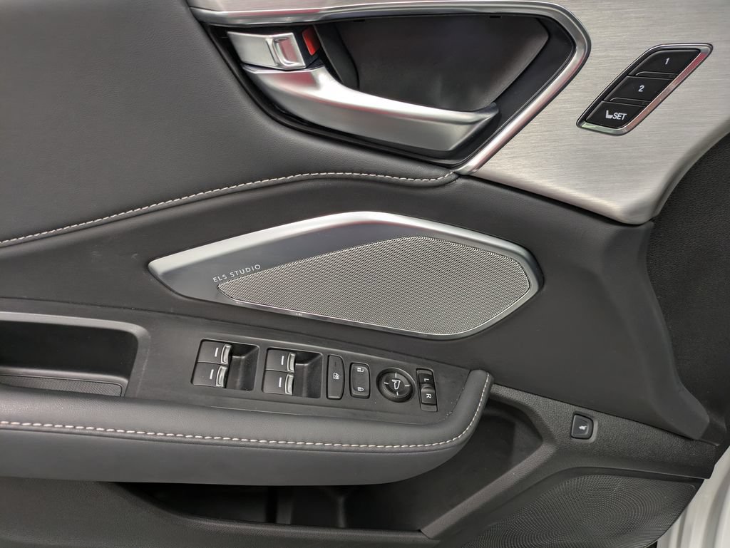 Used 2020 Acura RDX w/ Technology Package AWD/4WD image 9
