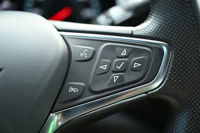 Used 2023 Chevrolet Malibu LT image 39