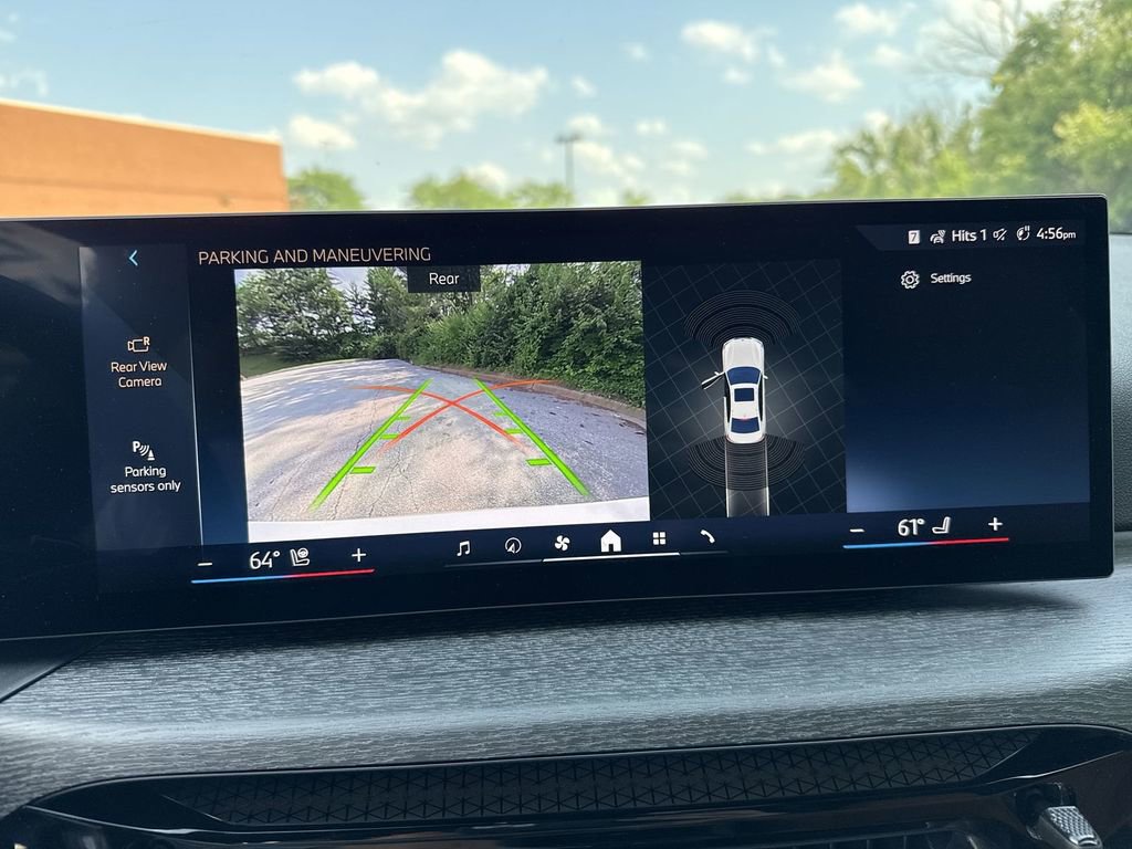 Used 2025 BMW 330i xDrive Sedan w/ Convenience Package image 18