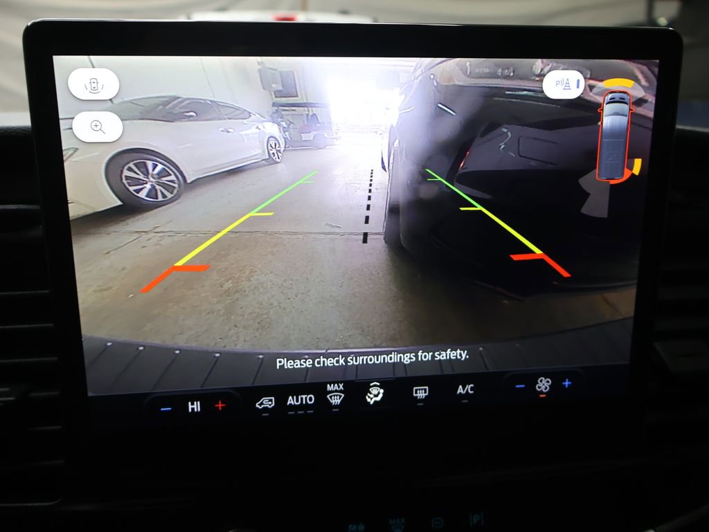 Used 2023 Ford Transit 350 XLT image 20