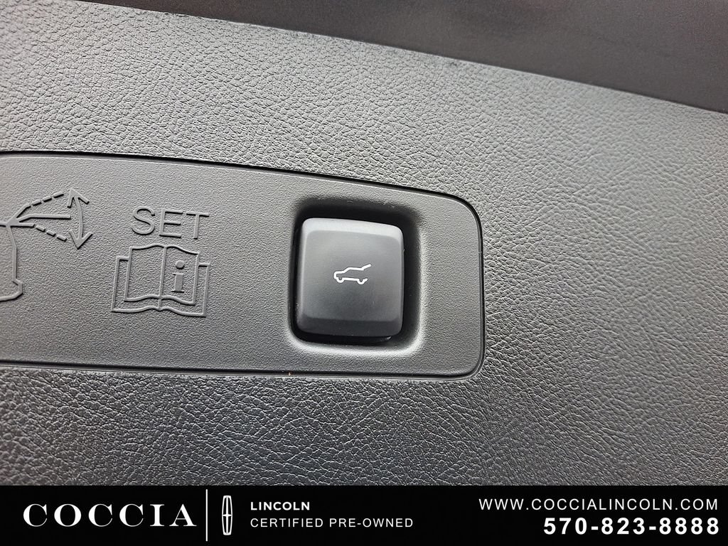 Certified 2022 Lincoln Corsair AWD w/ Equipment Group 101A image 29
