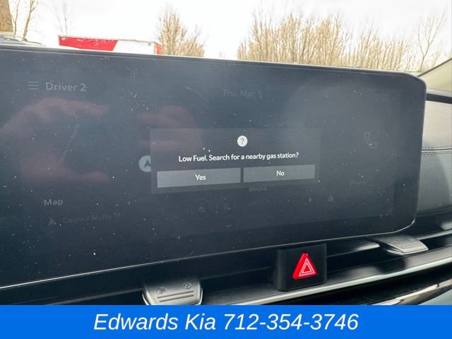 Used 2025 Kia Carnival SX Prestige image 21