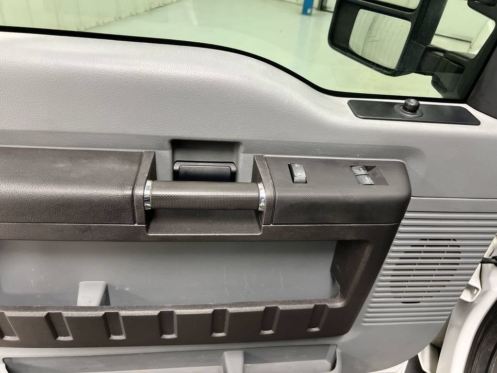 Used 2015 Ford F250 XL w/ Power Equipment Group RWD image 19