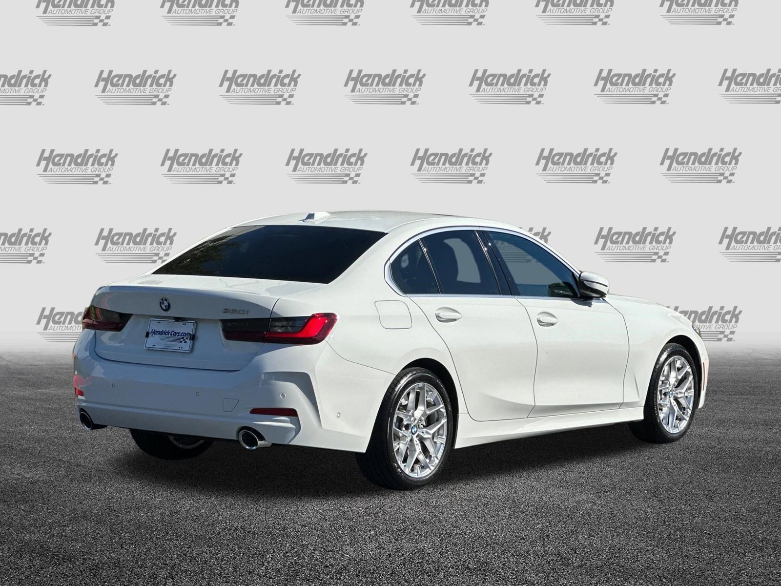 Used 2025 BMW 330i Sedan w/ Premium Package image 5