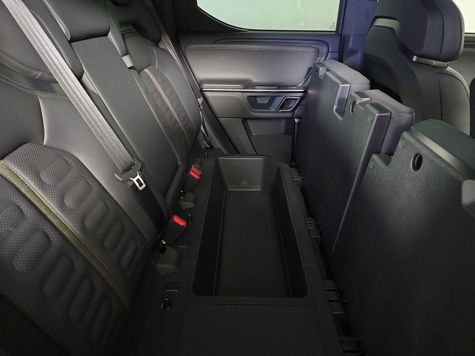 Used 2024 Rivian R1T Adventure AWD/4WD image 24