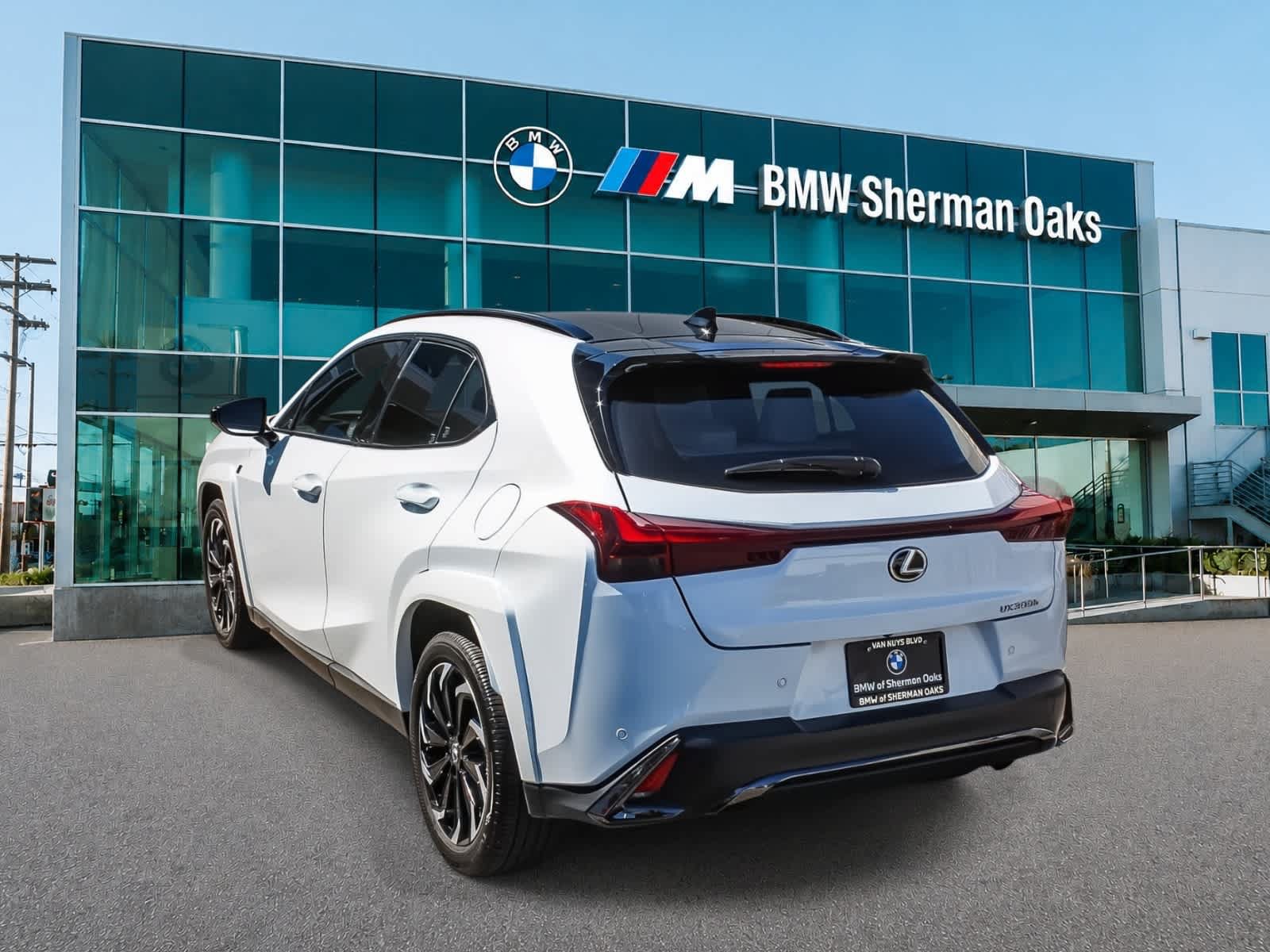 Used 2025 Lexus UX 300h FWD w/ Cold Area Package image 6