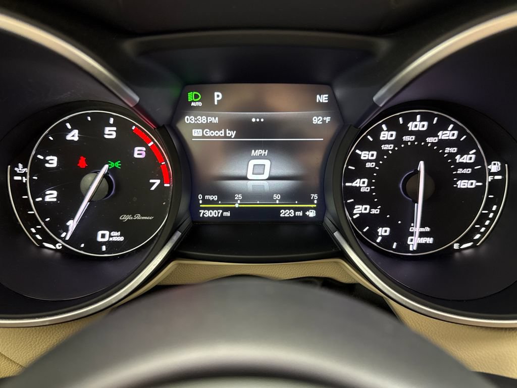 Used 2019 Alfa Romeo Stelvio Ti Lusso w/ Quick Order Package 22X Lusso AWD/4WD image 15