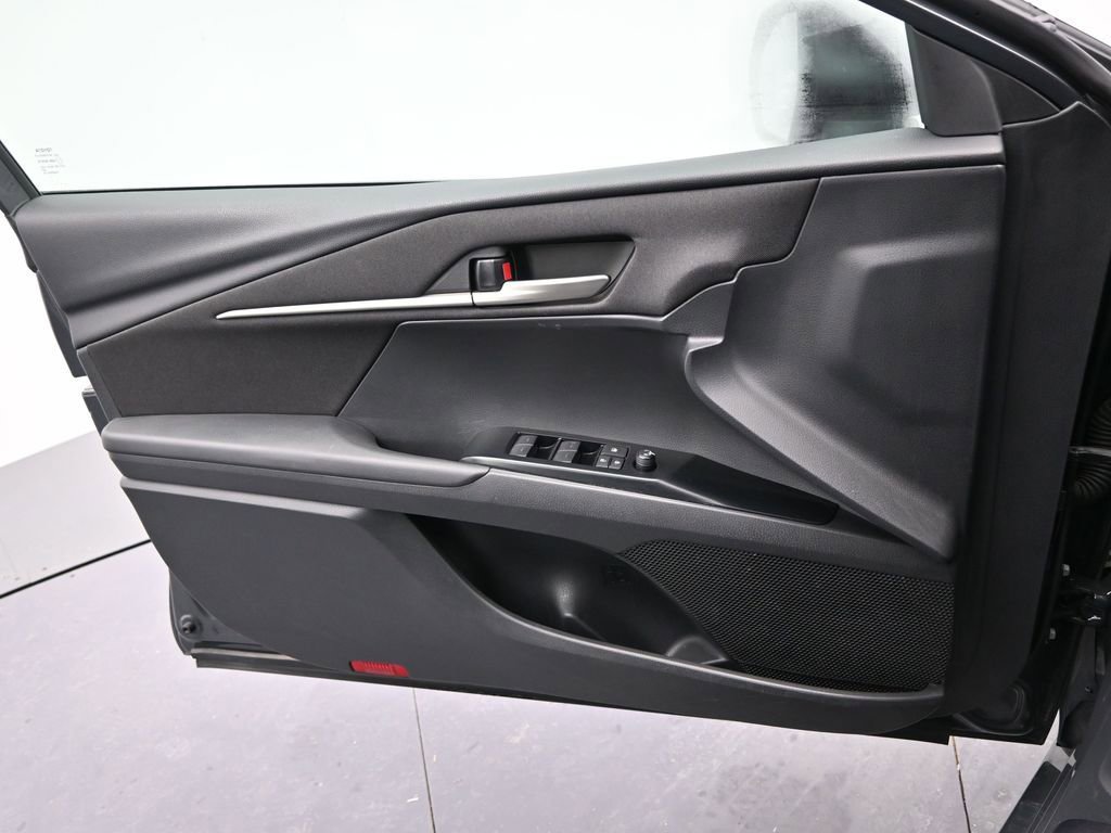 Used 2025 Toyota Camry LE image 25