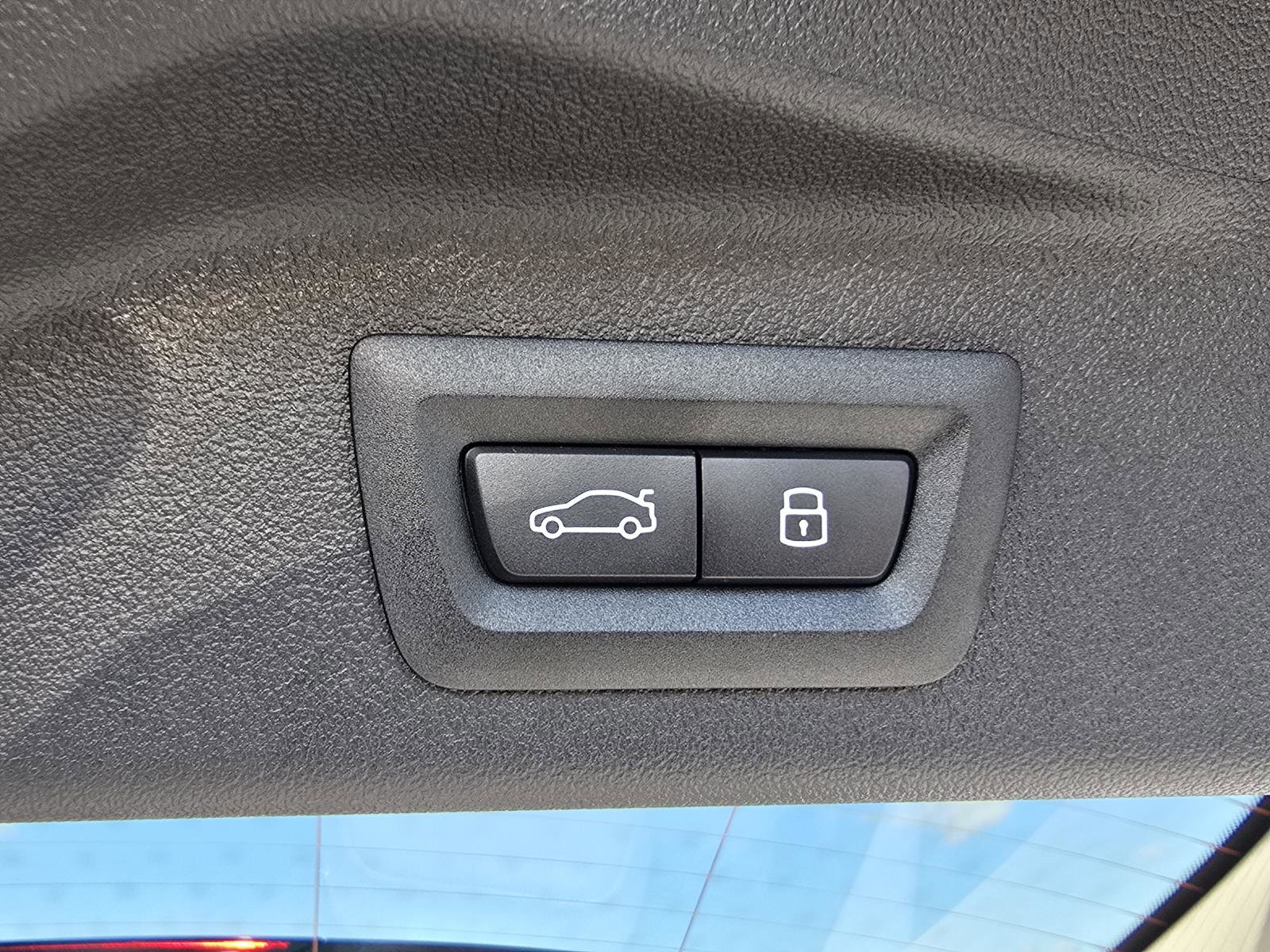 New 2026 BMW ALPINA XB7 image 9